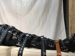 mistresshinako onlyfans lady performs a gorgeous striptease