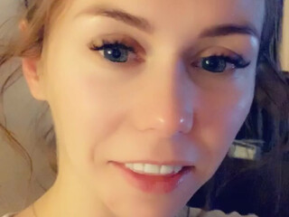 miabandini69 onlyfans runet wriggles in front of webcam