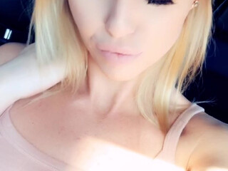 karleystokes onlyfans naughty bitch posing nude