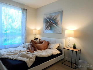 dylanjamesxo onlyfans fat chick fucks cunt with phallus