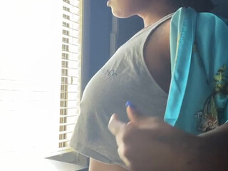 diorlips onlyfans pretty lady gently masturbates cunt