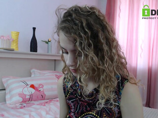 sweet_oh chaturbate beautiful schoolgirl fucks juicy pussy