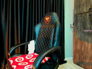 luxxxerotes chaturbate bitch jerks off in the office