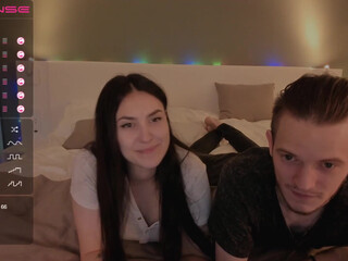 _your_lovers_ chaturbate crazy woman masturbating cunt with hand