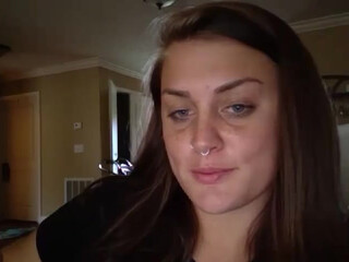 marilynn74 chaturbate cute bitch massaging pussy