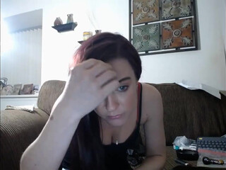 lilm54 chaturbate cute brunette with natural tits chatting in fries