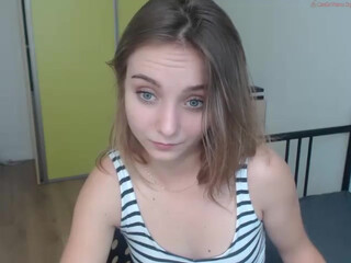 kelsimonro chaturbate juicy pussy