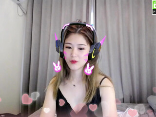 jojo_asia chaturbate hot lady squeezes tits in the kitchen