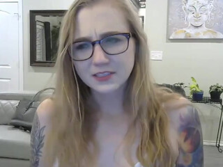 xxx_mila_xxx crazy chick caresses shaved cunt