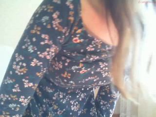 wetsweett mature babe jerks both holes