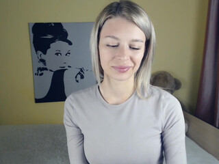 sofi_vip crazy babe shows beautiful breasts