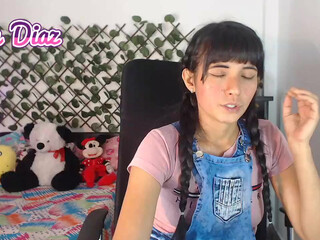 luna_diaz_ adorable chick engages in double penetration