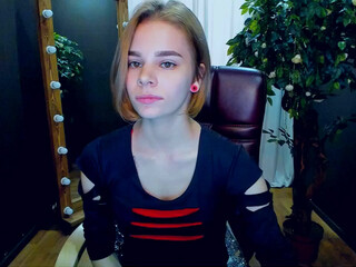 comely_ol1via Spicy bitch