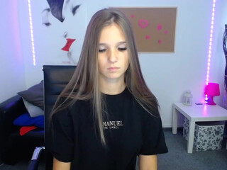 perfectviki nude cutie shows juicy charms