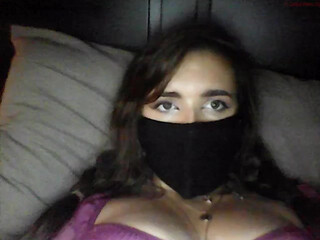 sweet_cheeks1 shy babe shows shaved cunt