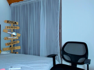 kendal_blue12 hot thing caresses shaved holes