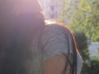 kazakiluana onlyfans black-haired prank masturbates with a vibrator