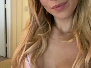 holly_unicorncandy onlyfans Elite babe