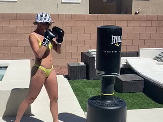 theleahjames onlyfans mature slut gets naked on camera