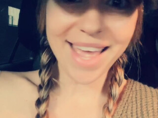 milfymacgyver onlyfans busty mare relish masturbating cunt