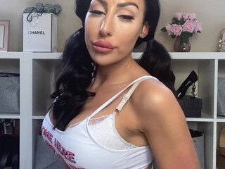 milaamorax onlyfans Lousy lick