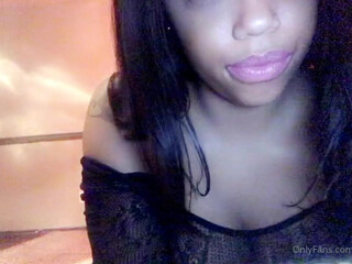 ilovedannie onlyfans pretty woman and her breasts