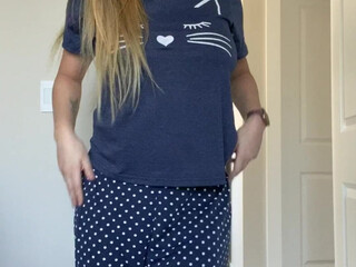 ashleyaoki onlyfans slutty granny