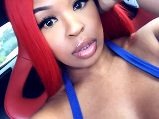 aryana_TGIF onlyfans weak on the front