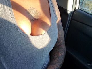 gabbyryan onlyfans hot lady furiously twirling big ass