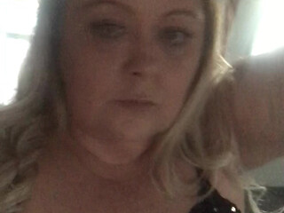 urbossyblonde onlyfans Chic swirls