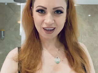 lillyroma1982 onlyfans naughty babe dancing striptease