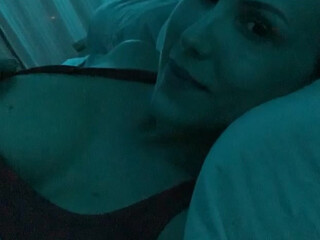 katiebanks onlyfans skinny blonde jerks off