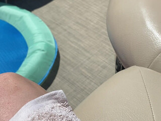 junifurmoon onlyfans plump brunette masturbating pussy with her hand