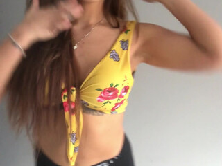 willowsky onlyfans busty slut poses naked