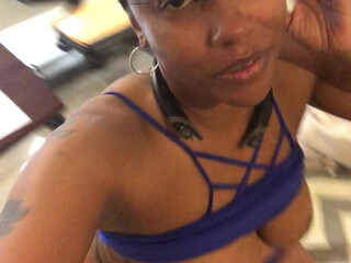 cherokeedass onlyfans naughty mare fucks pussy sex machine