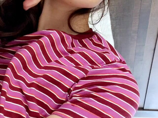 bellarollandx onlyfans breathtaking babe planting in a dildo