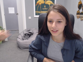 gravityfolz fat woman punishes clit