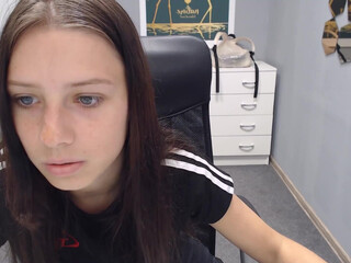 gravityfolz big boobed babe dancing striptease