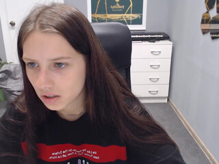 gravityfolz The obstinate priestess