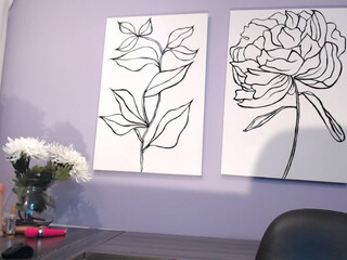 afrodic_ebony posing