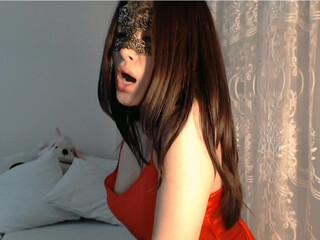 whiskey_choco fucks herself with black dildo