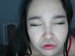 kirra_light spicy bitch masturbates cunt