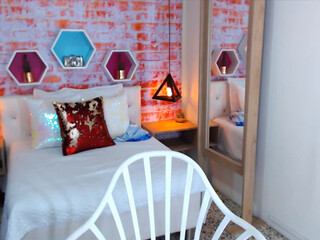 anne_cotton666 a hot bitch jumps on a sex toy