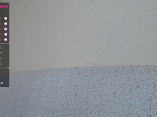 akitakitty seductive babe shows boobs