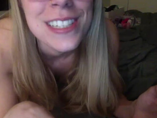 spicypurrito4u whore chick sucks penis gentleman