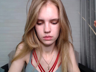 small_lollipop show recordings include her teasing