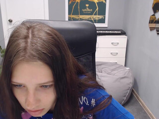 gravityfolz the delightful figure of u excites inexplicably