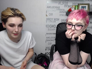 bunnyelise Charming brunette