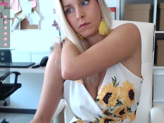 tiffany925 slut cums off