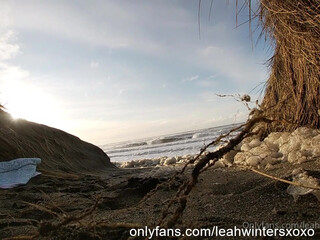 leahwintersxoxo onlyfans shrew pussy demonstrates big tits